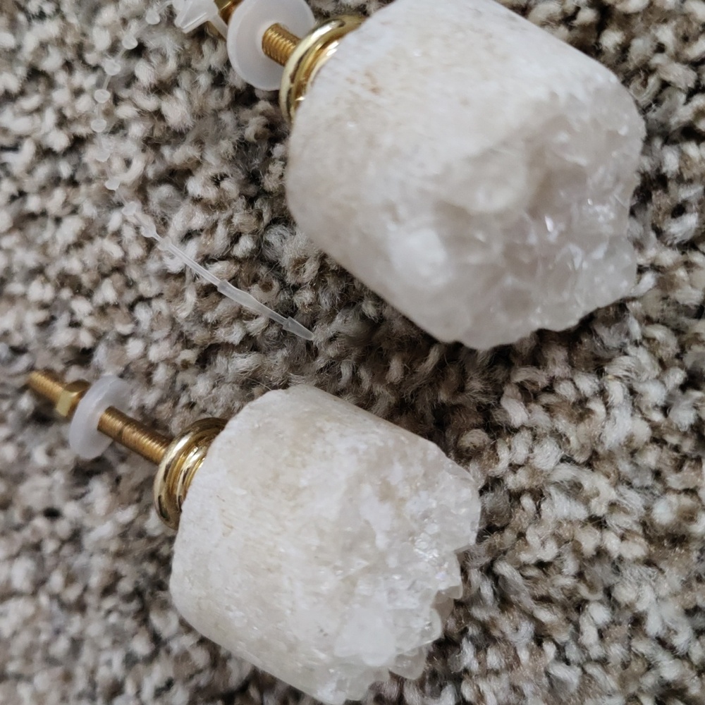 Crystal type knobs qty 2 - Picture 3 of 4